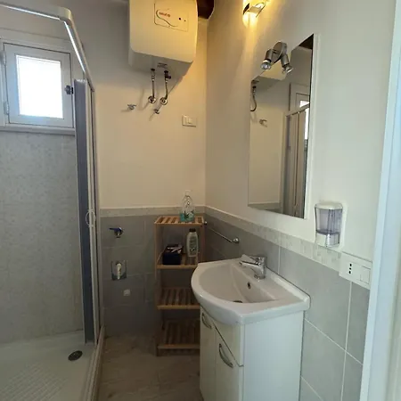 Titanic Apartment *